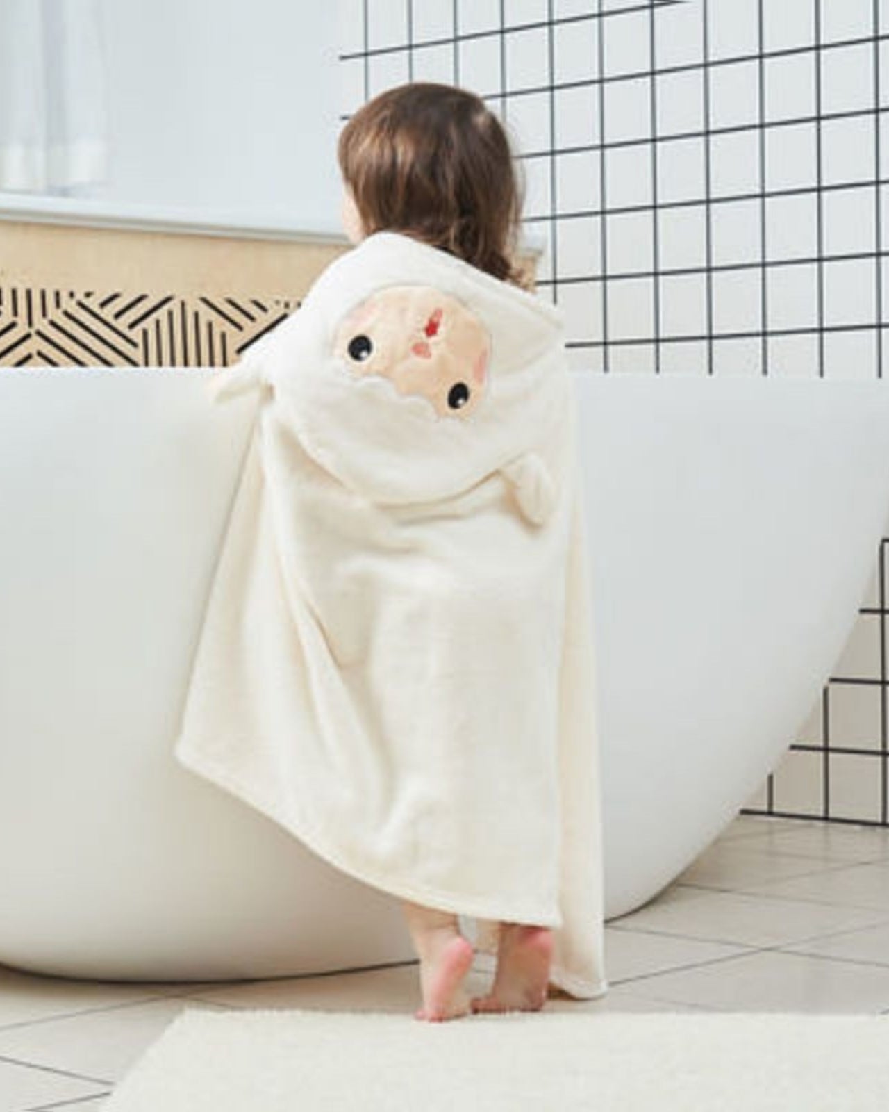 Kids Hooded Bath Towel | White Sheep Design